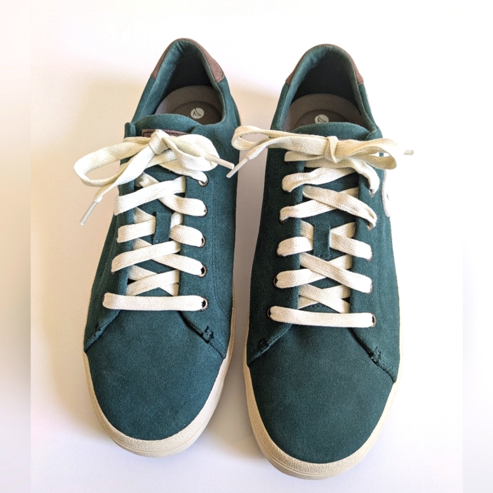 Sperry Striper ll LTT Logo Suede Men's Size 12 / Women's 14.5 NWOB